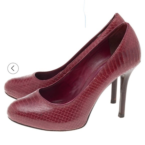 Elegant Tory Burch Burgundy Snakeskin Embossed Leather Pumps – Size 8.5 - Picture 1 of 13